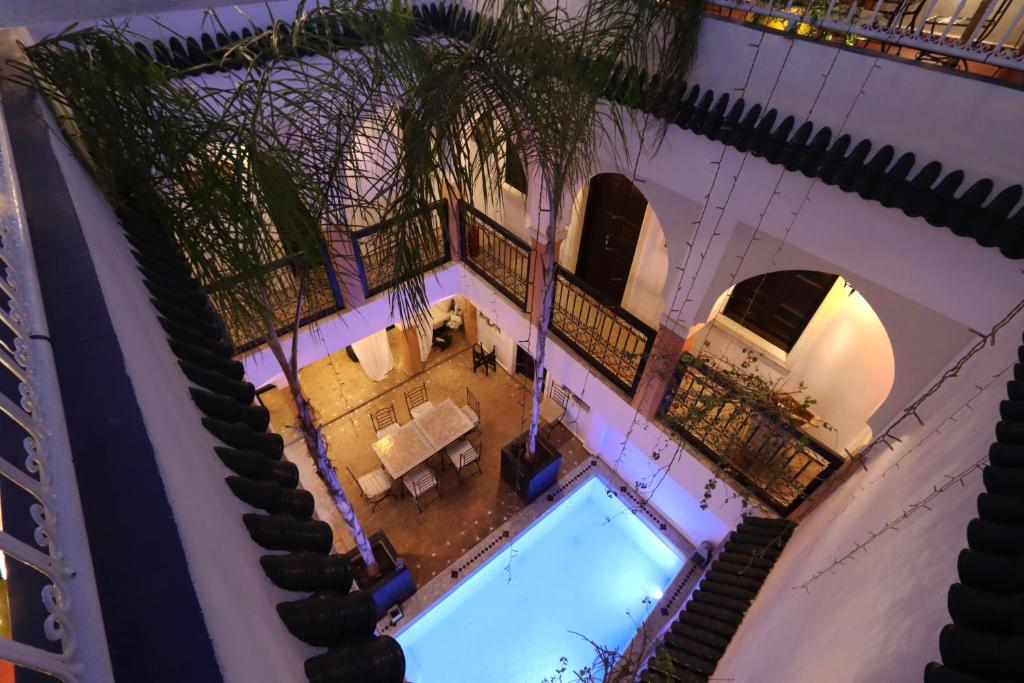 an overhead view of a house with a swimming pool at Riad 22 - L'Etoile d'Orient in Marrakech