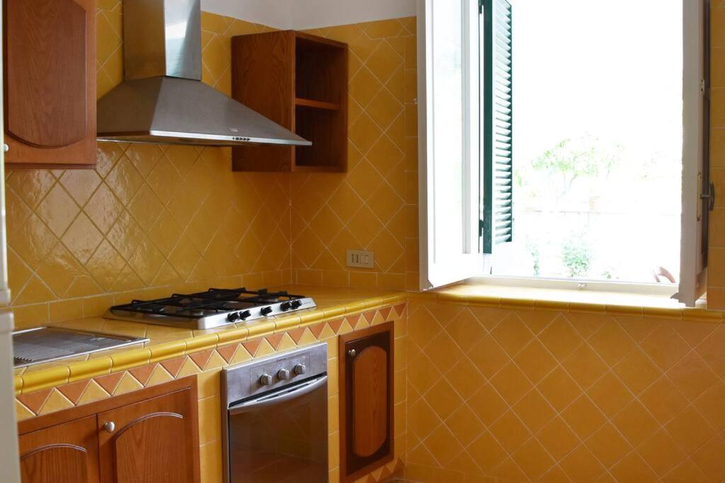 Kuchyň nebo kuchyňský kout v ubytování Villa Vittoria, Ischia