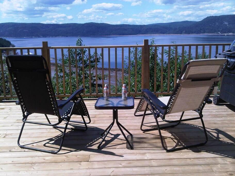Le Paradis Bleu vue sur le Fjord, SacréCoeurSaguenay Updated 2023