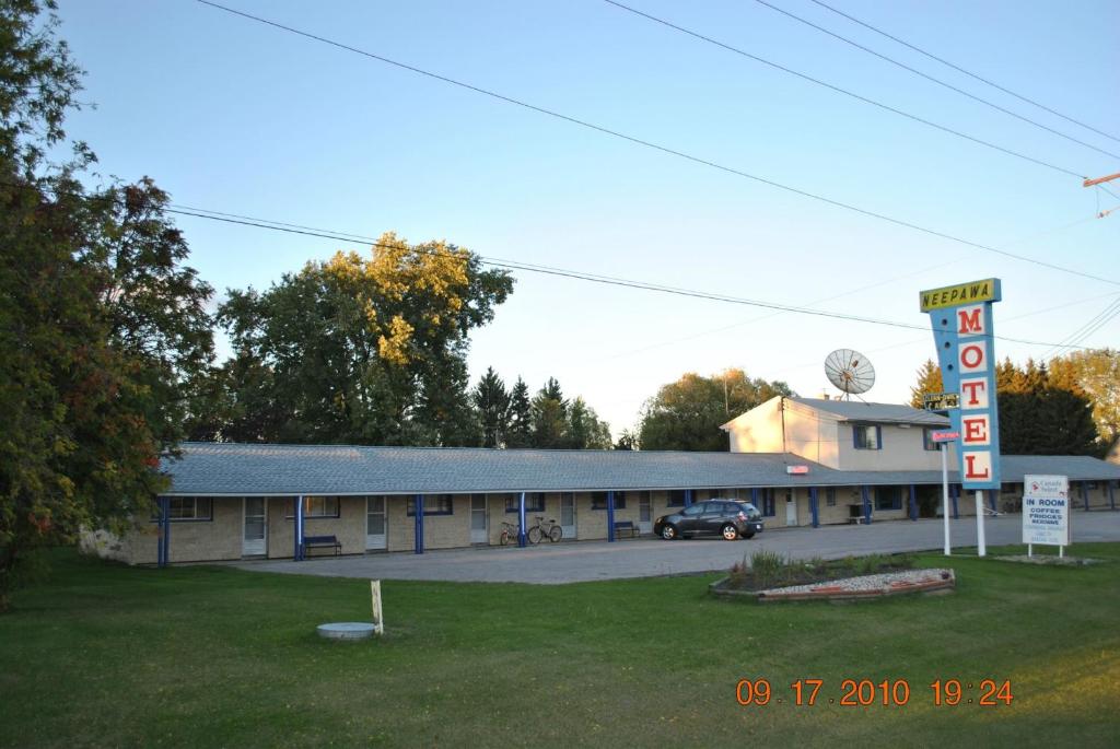 The building in which the motel is located