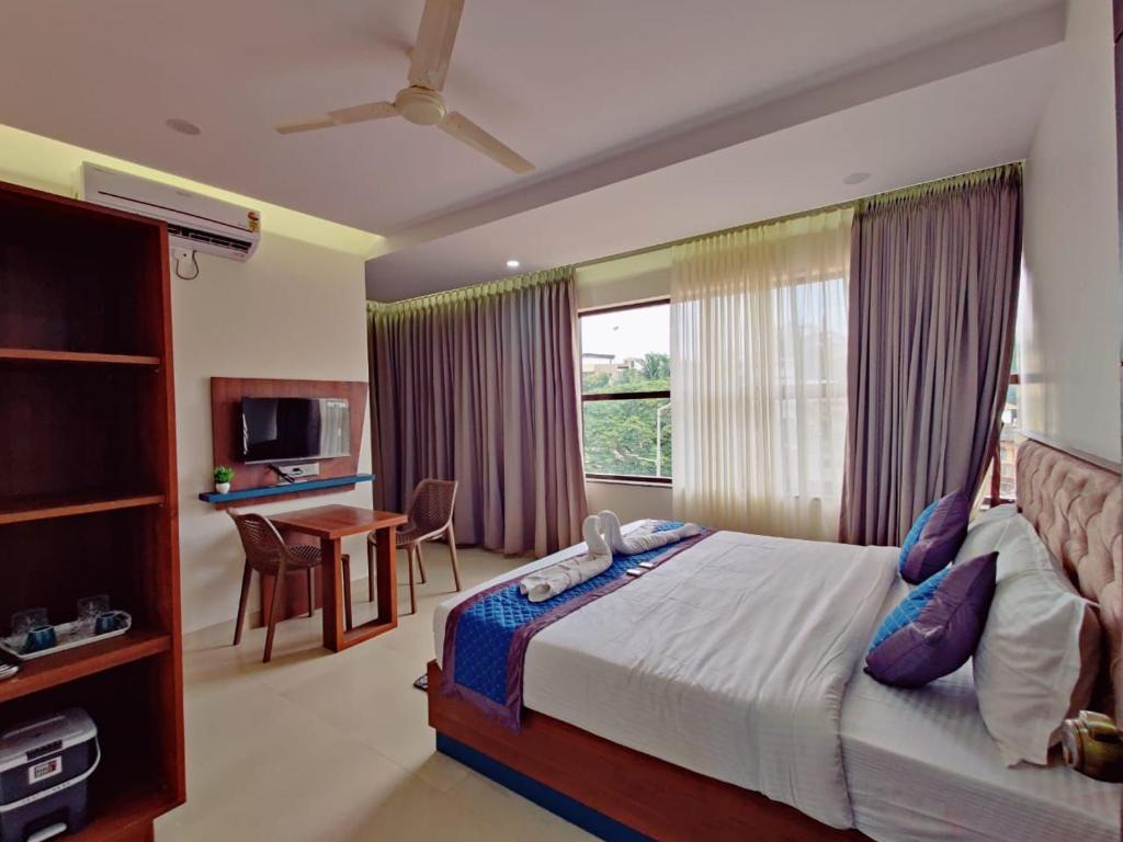 Hotel Royal Inn Lodge Dharwad - Housity