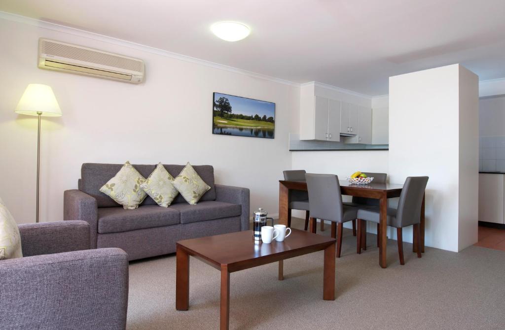 Kuchyň nebo kuchyňský kout v ubytování Club Wyndham Port Stephens