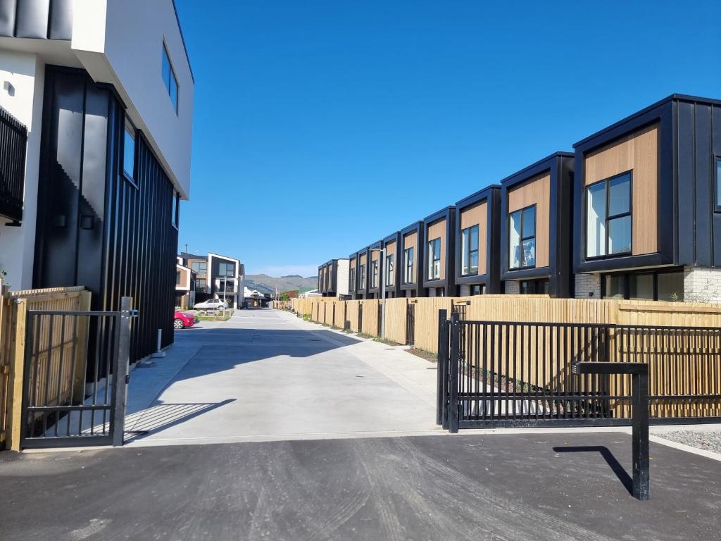 Addington townhouse with carpark 8mins walk to Hagley park south - Resim 21