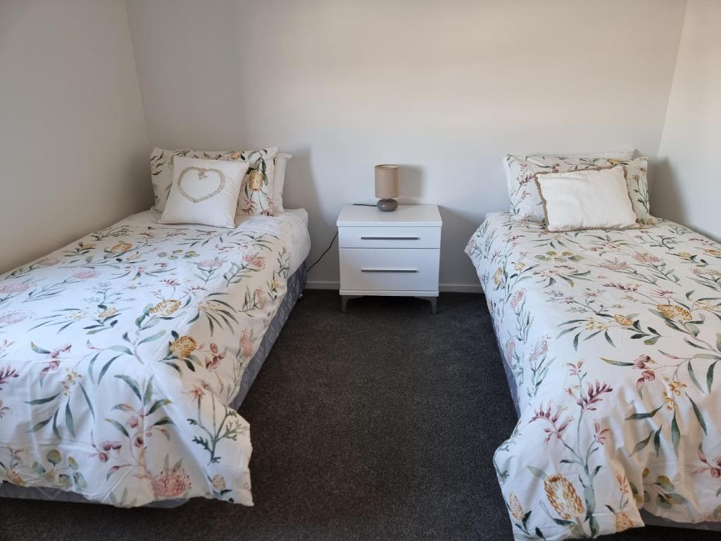 Addington townhouse with carpark 8mins walk to Hagley park south - Resim 11