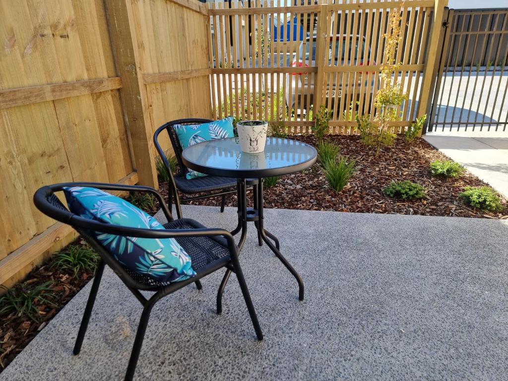 Addington townhouse with carpark 8mins walk to Hagley park south - Resim 20