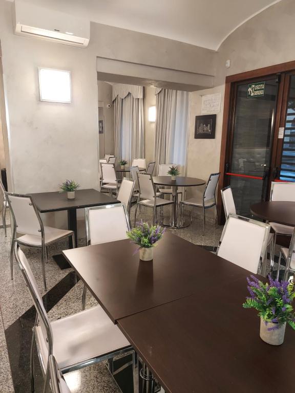 A seating area at Appartamenti Valdocco
