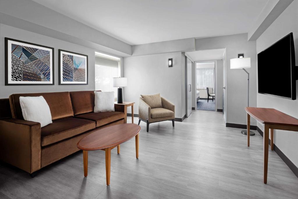 The Alloy, a DoubleTree by Hilton - Valley Forge - 