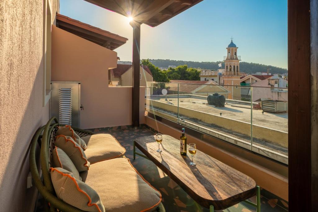 Posezení v ubytování Pink Panther Maisonette Suite