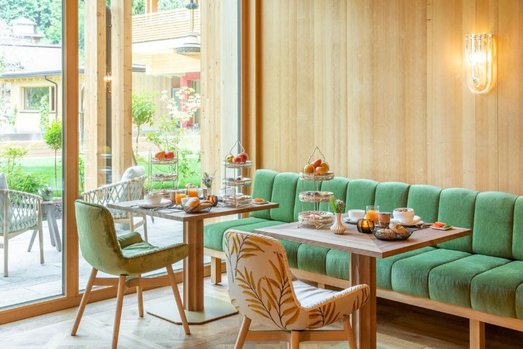 Posezení v ubytování MalisGarten Green Spa Hotel