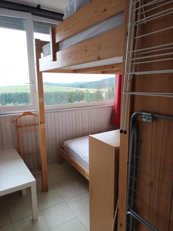 Zdjęcie z galerii obiektu Résidence Les Grands Horizons à Super Besse w mieście Besse-et-Saint-Anastaise