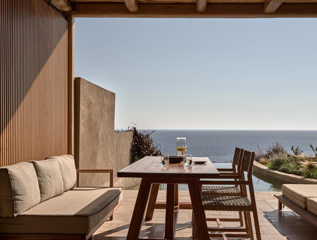 Acro Suites - A Wellbeing Resort - 