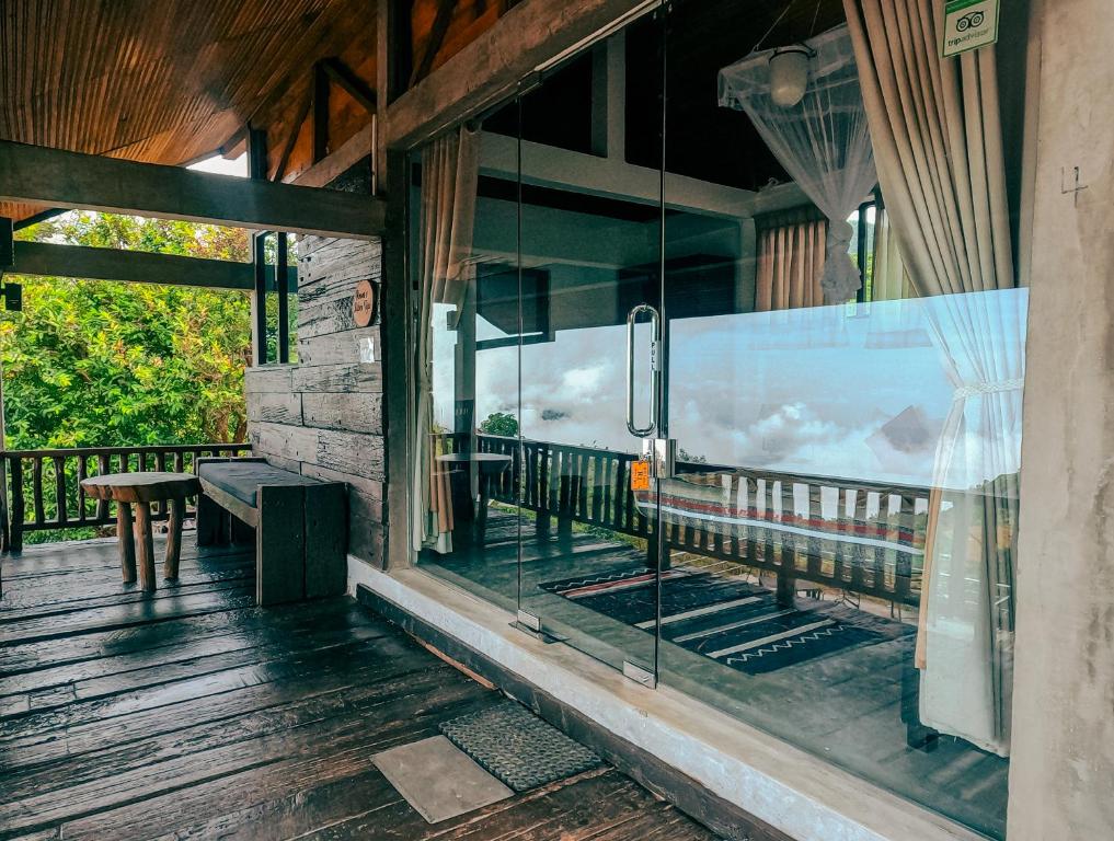 Balkón nebo terasa v ubytování Hill Safari - Tea Estate Villa