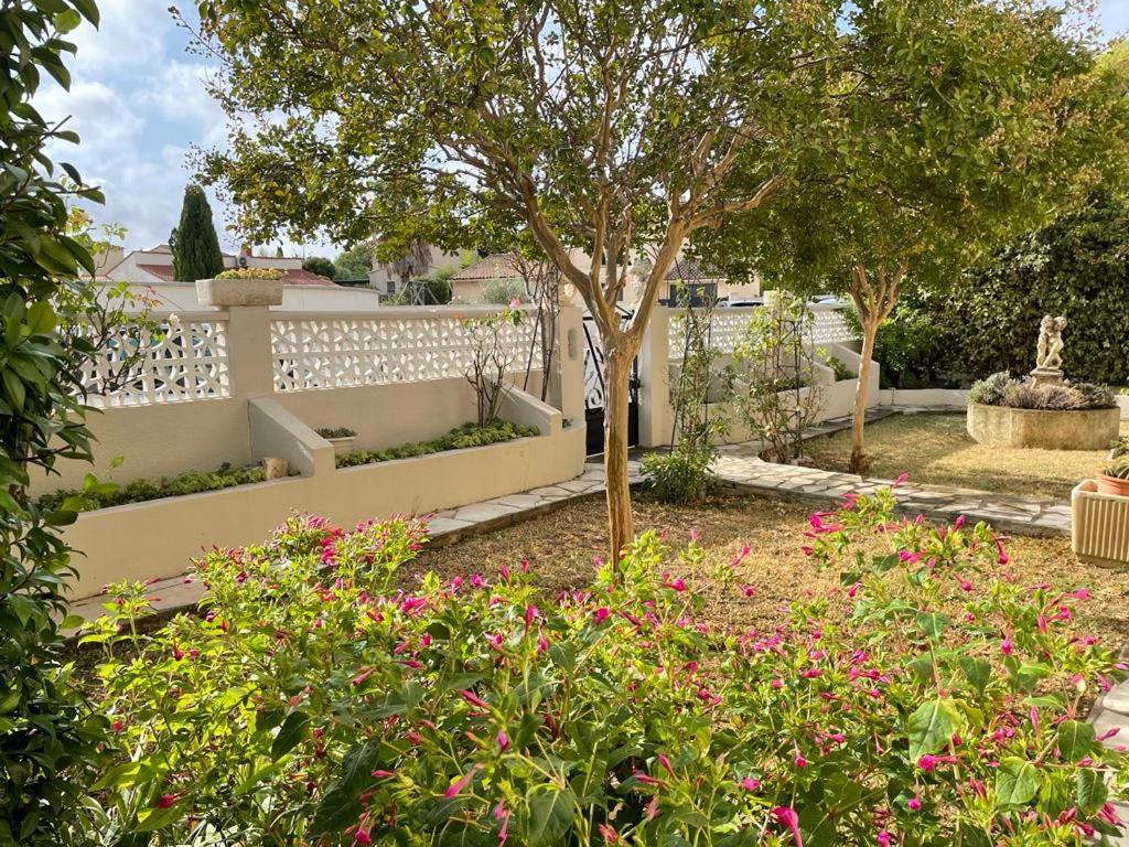 Vonkajšia záhrada v ubytovaní Belle maison 140 m2 à 15 mn de la mer 10 mn de Montpellier