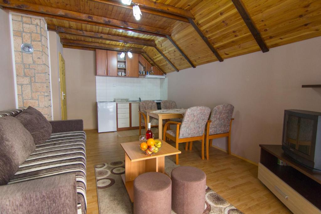 Kuchyň nebo kuchyňský kout v ubytování Apartments Andrić