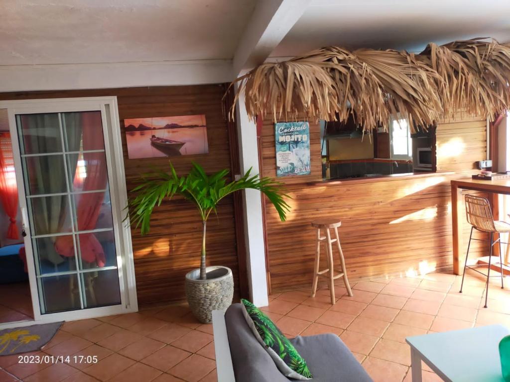 Fotografie z fotogalerie ubytování Douceur des Hauteurs bas de villa, piscine privée v destinaci Sainte-Luce