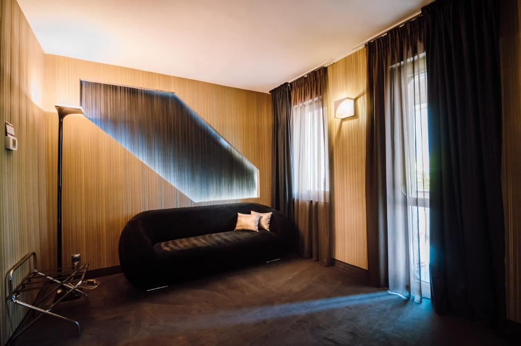 Plaza V Hotel - Executive Suite 5*