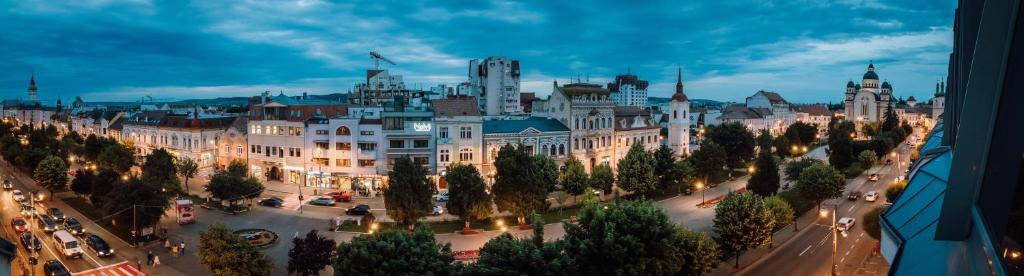 Nespecifikovaný výhled na destinaci Târgu-Mureş nebo výhled na město při pohledu z hotelu