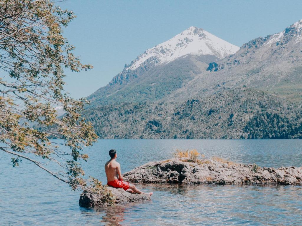 Un paisaje natural cerca del hostal