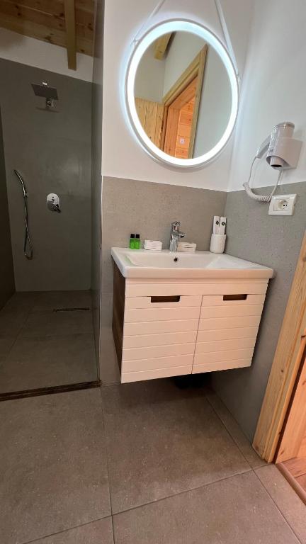 Bagno di Fishta Guesthouse - Mrizi i Zanave