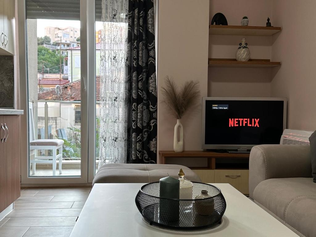 Lovely one bedroom flat in durres 2 - Image 8