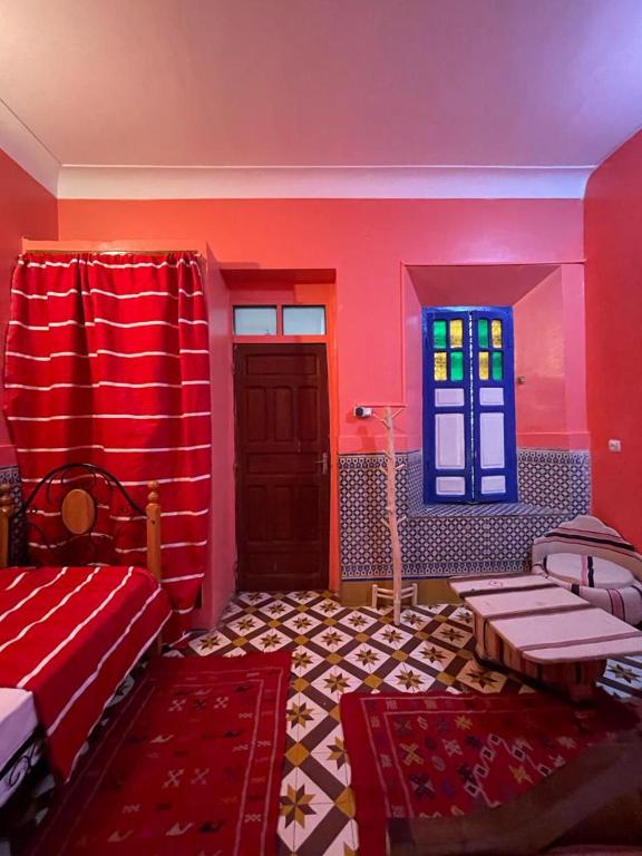 Riad Mama Toutou - Habitación Triple Básica Con Baño Compartido