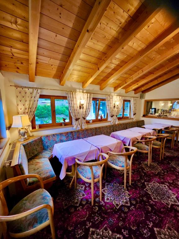 Posezení v ubytování Hotel Bergland