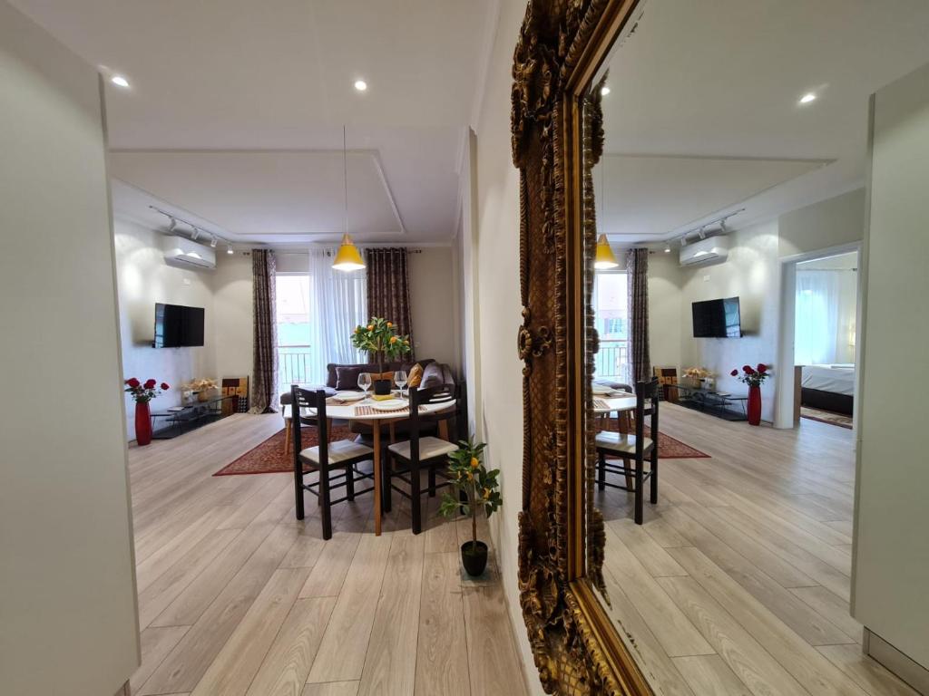 City Center Tirana luxury Orange Apartment 9A - Image 5