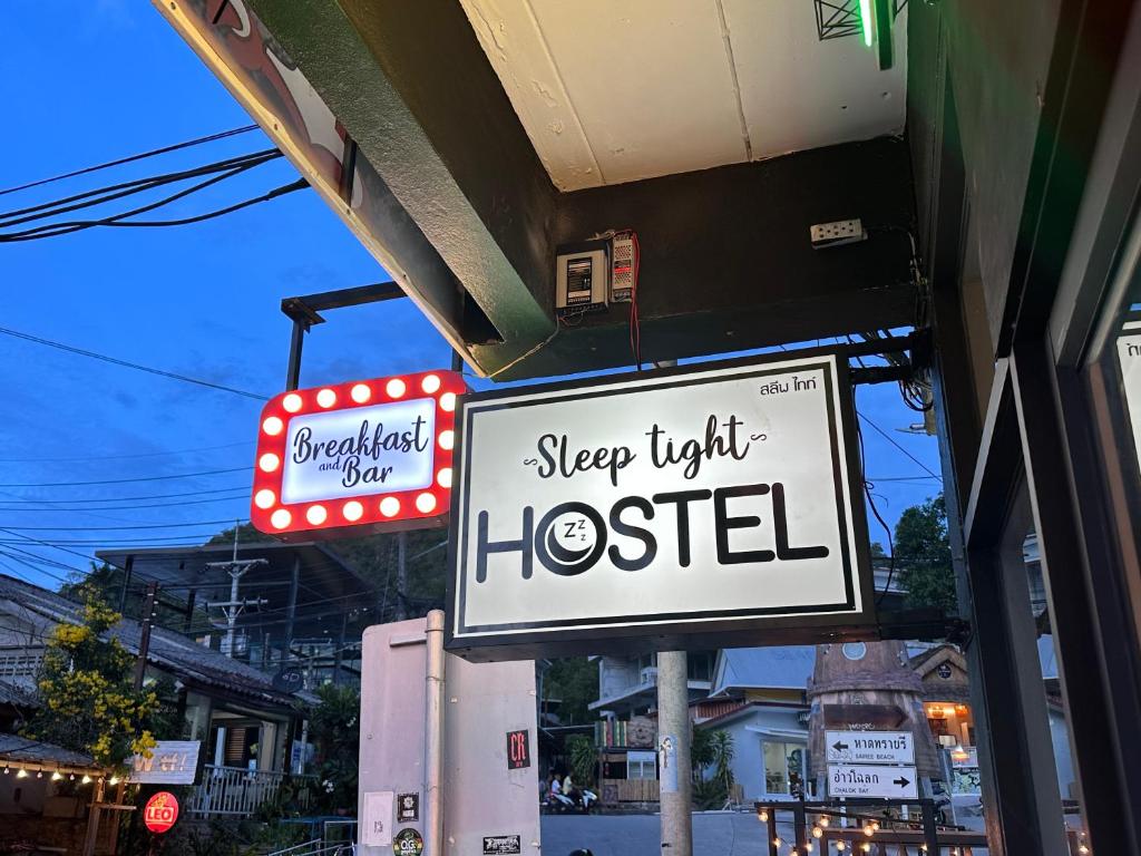 Certifikát, hodnocení, plakát nebo jiný dokument vystavený v ubytování Sleep tight hostel koh tao