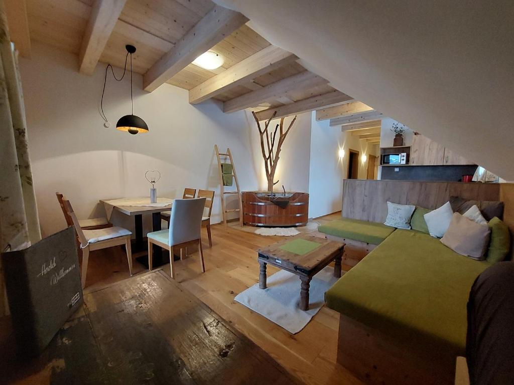 Posedenie v ubytovaní Seyerlehnerhof