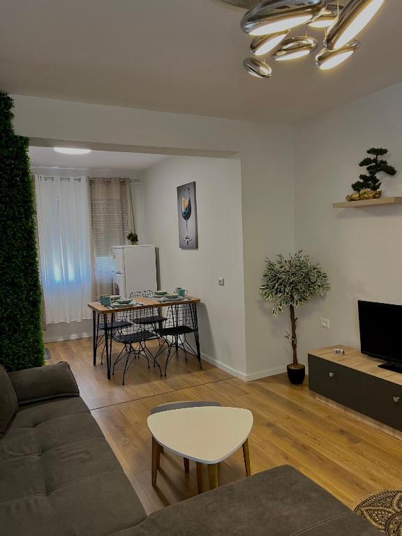 Pine Apartment Tirana - Imazhi 5