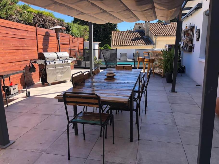 En balkon eller terrasse på Villa Provence Baraka centre-ville