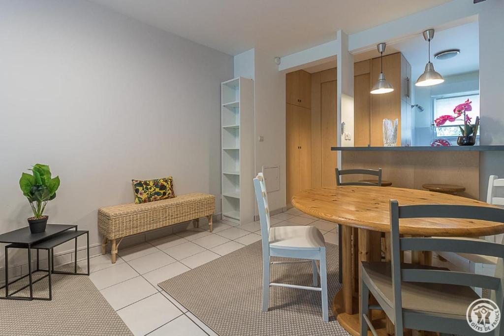 Duplex Casita mia chez Myriam gite 3 étoiles climatisé 4 adultes 2 chambres 3 lits terrasse jardin - Appartement Met 2 Slaapkamers