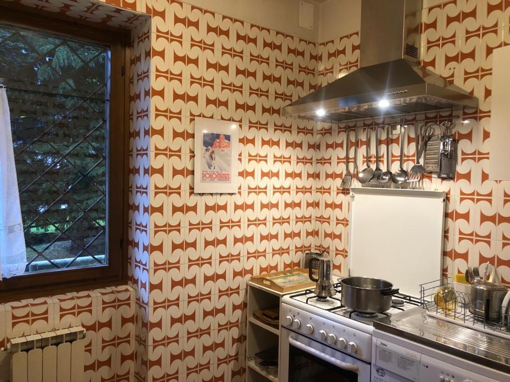 Kuchyňa alebo kuchynka v ubytovaní Casa Loria - Appartamento con Giardino