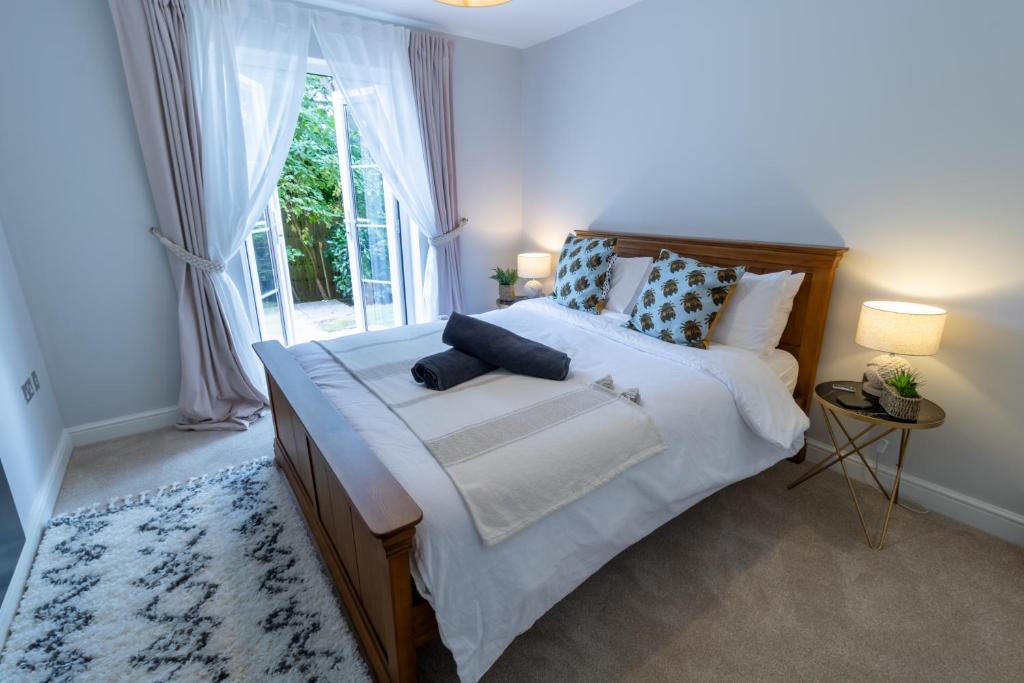 Ένα ή περισσότερα κρεβάτια σε δωμάτιο στο Luxury Apartments - MBS Lettings