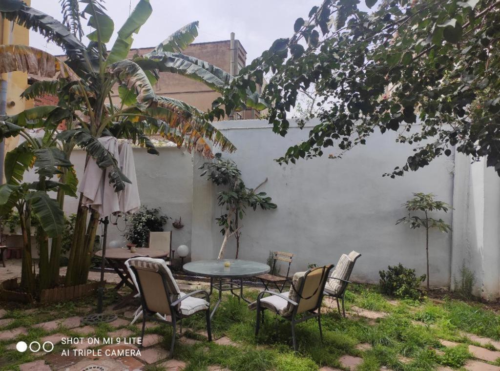 Cozy apartamento en Ruzafa para 2-4 personas con aire acondicionado y salida directa a terraza