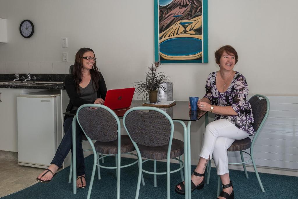 Palm Court Motor Inn - Resim 15