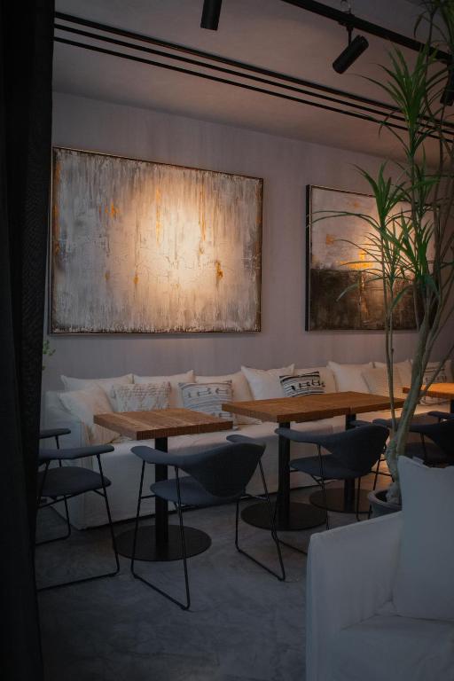 Posezení v ubytování Unique Boutique Hotel Antibes Juan-les-Pins