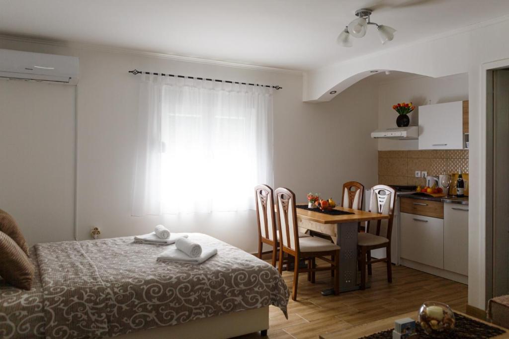 Cucina o angolo cottura di Apartman HILL 1