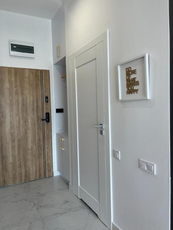 R HOUSE - brand new apartments with patio and garage - 6