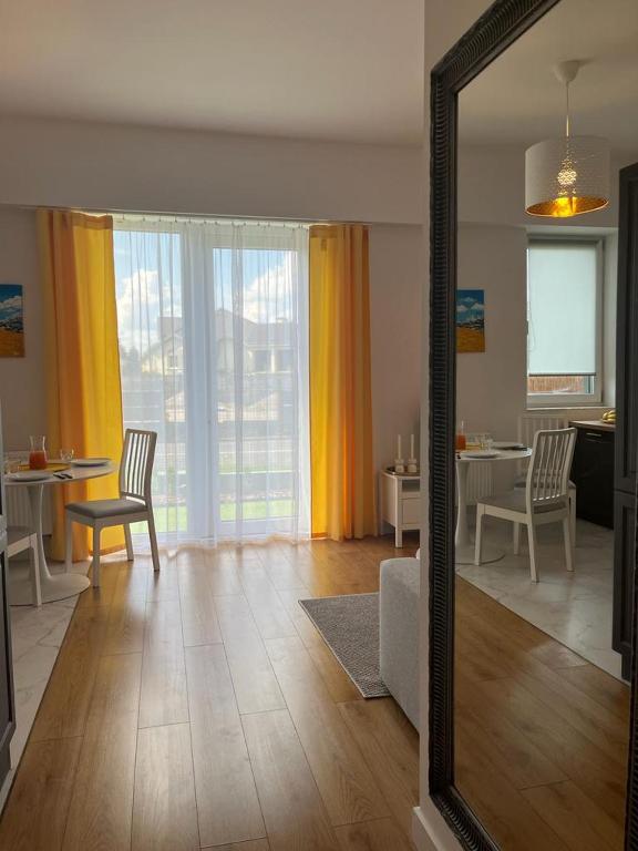 R HOUSE - brand new apartments with patio and garage - 7