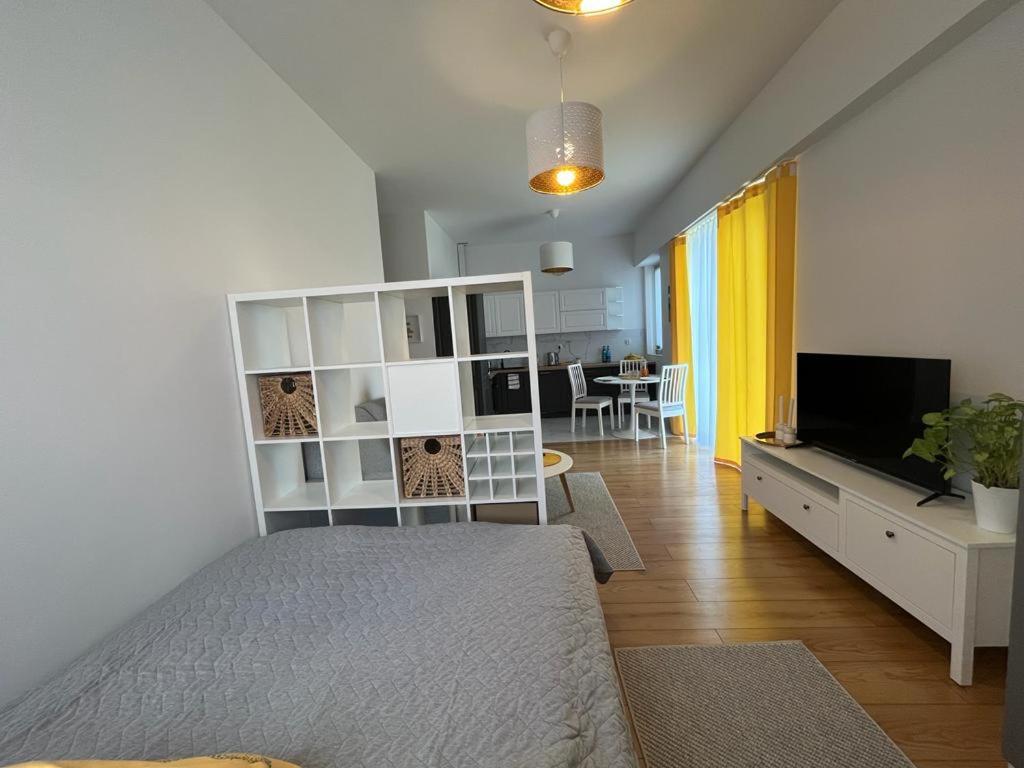 R HOUSE - brand new apartments with patio and garage - 9