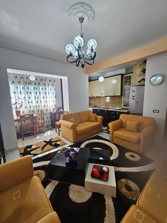 Apartment in Erseke - Image 3