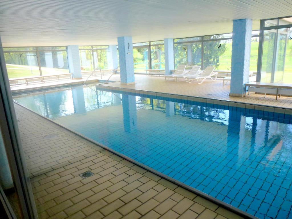 Piscina a Ferienwohnung Schluchsee o a prop