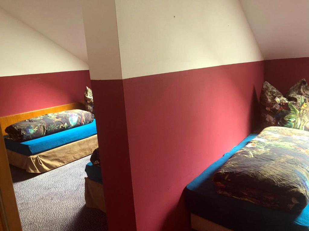 Postel nebo postele na pokoji v ubytování Monteurzimmer Riesa