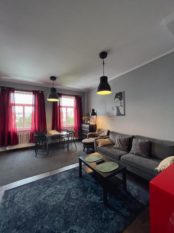 Posedenie v ubytovaní Apartament Na Chłodnej | The High Street