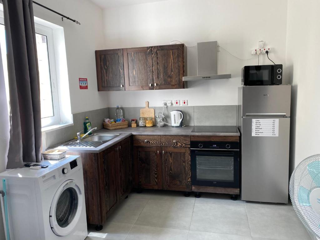 St gaetans studio apartment 6A - 12