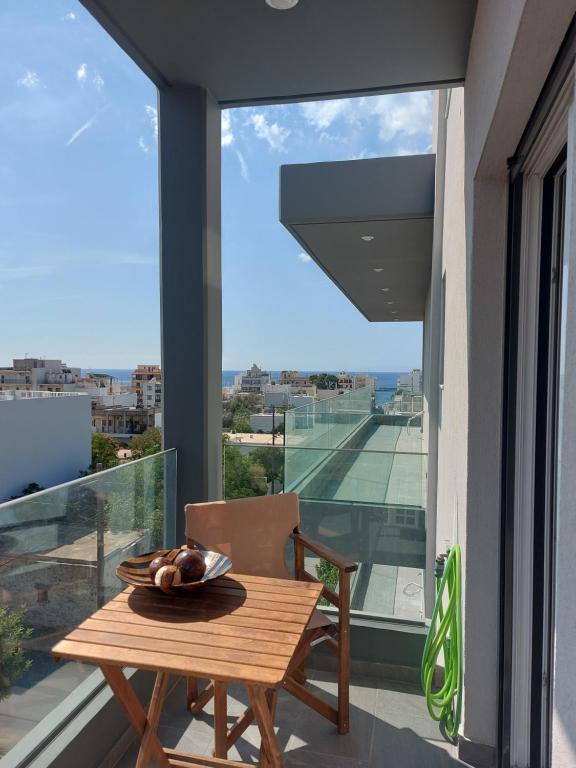 Balkón nebo terasa v ubytování Athinais Karystos