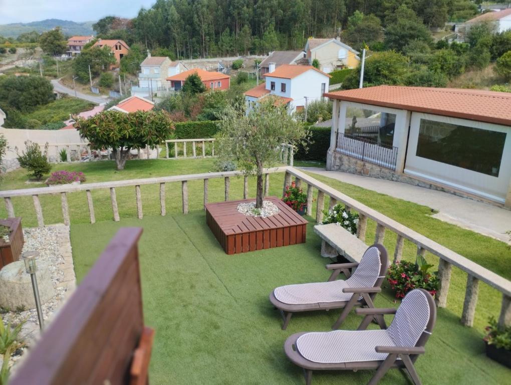 A garden outside CASA LAXE DO BARRO