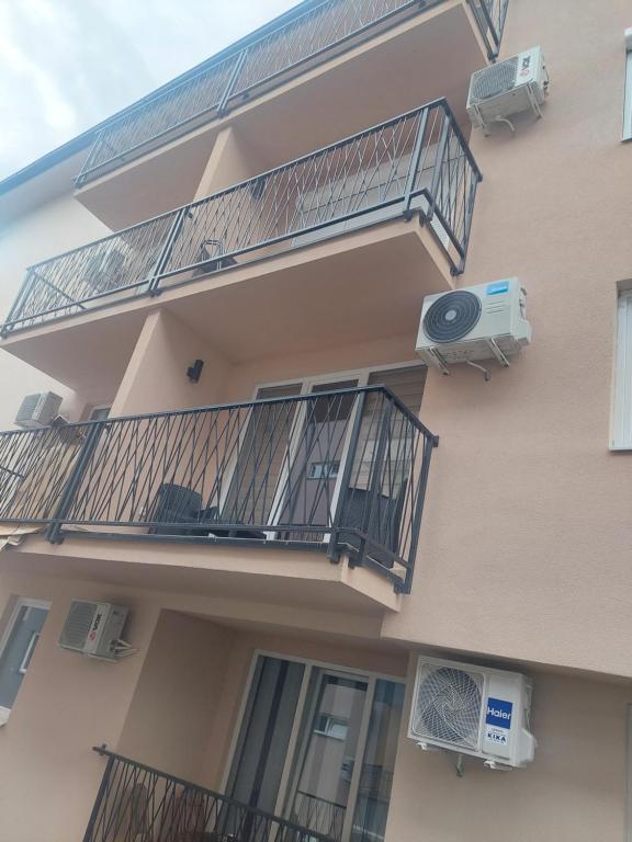 Budova, kde se apartmán nachází