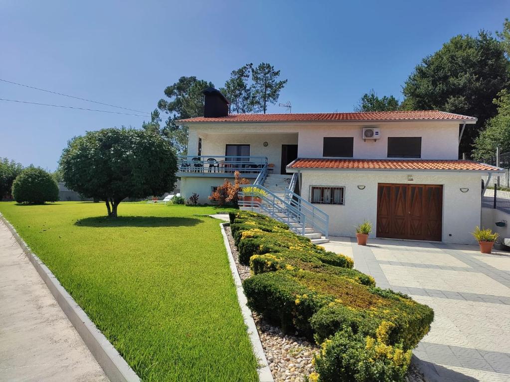 En have udenfor Villa Madalena